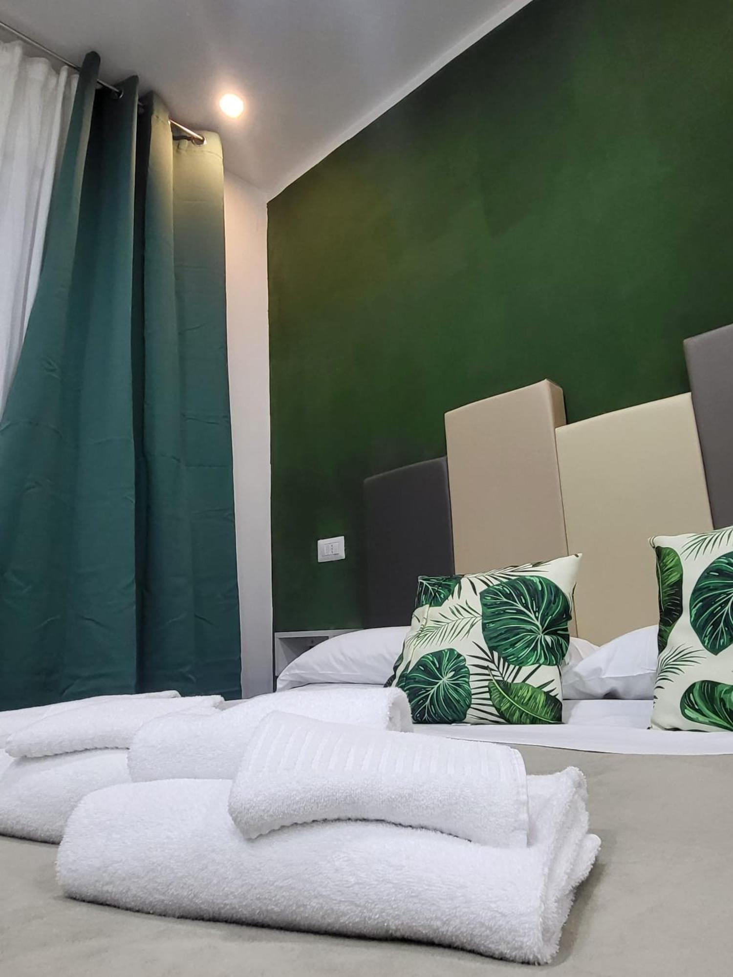 New Era Rooms Неаполь Экстерьер фото