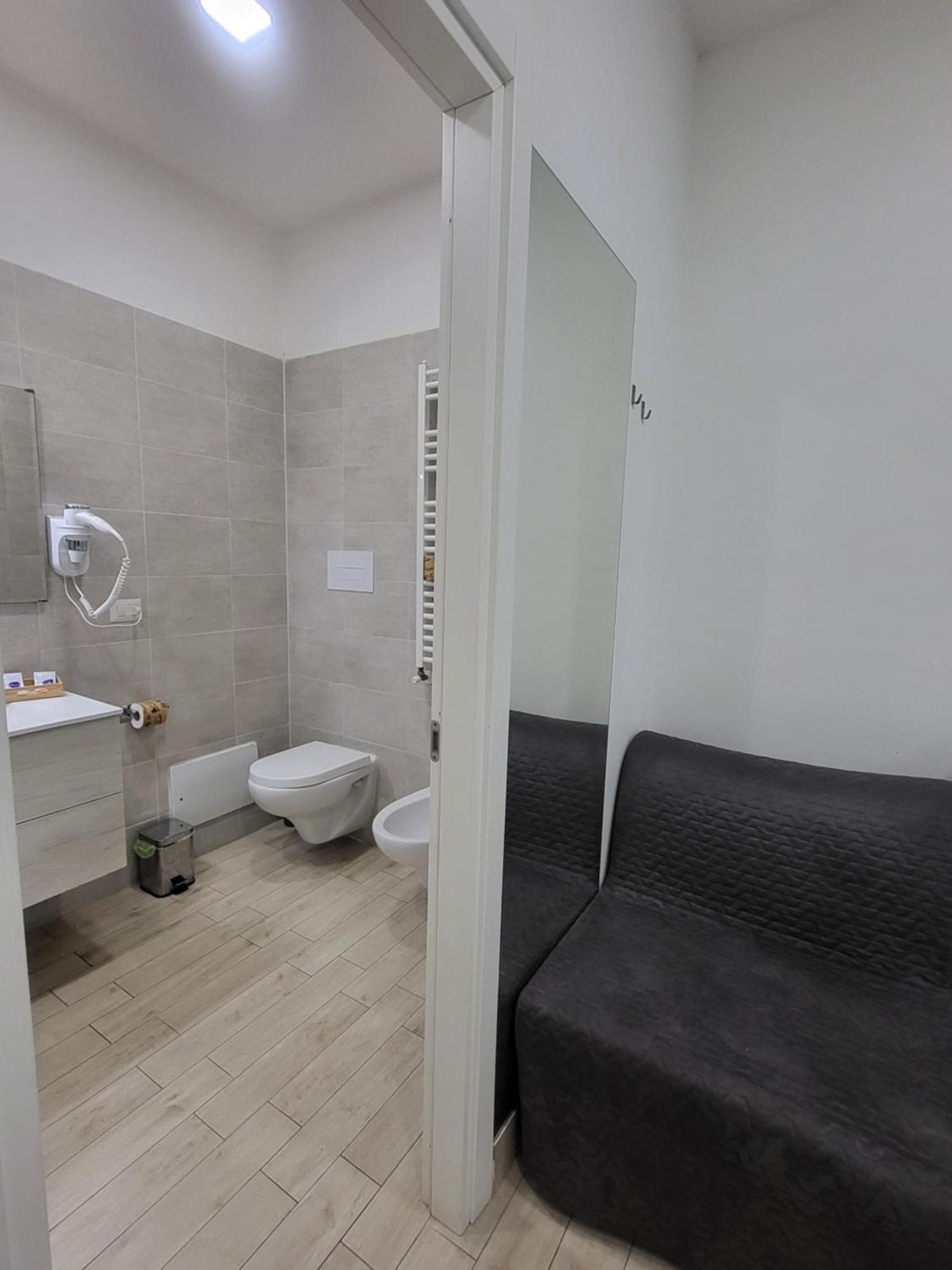 New Era Rooms Неаполь Экстерьер фото